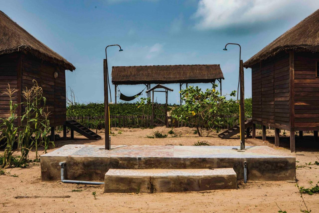 ホテル Bees Mouth Gambia Sanyang エクステリア 写真